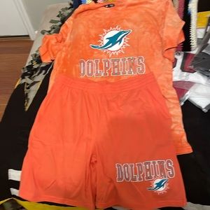 NWOT Miami Dolphins 2 pc pajama set. Shirt and shorts. Large